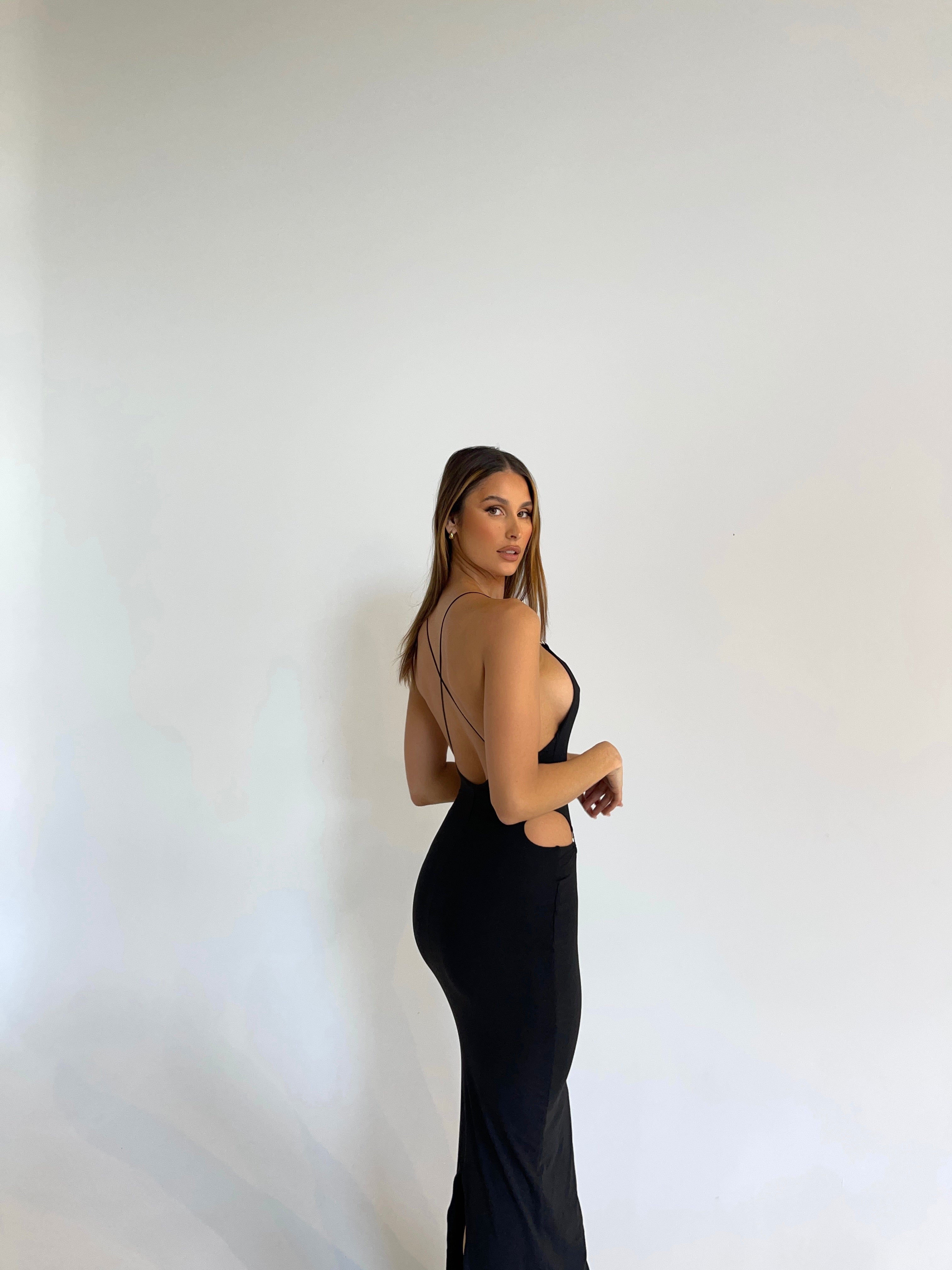 JADORE MAXI DRESS BLACK - OUTCAST EXCLUSIVES